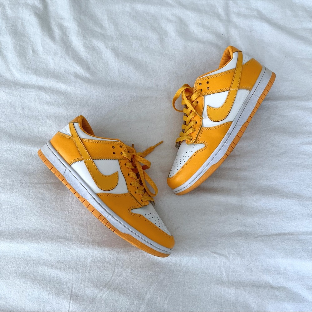NIKE DUNKS